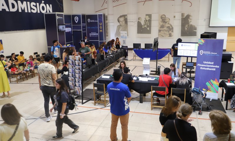 En febrero la Universidad Gabriela Mistral tiene sus puertas abiertas