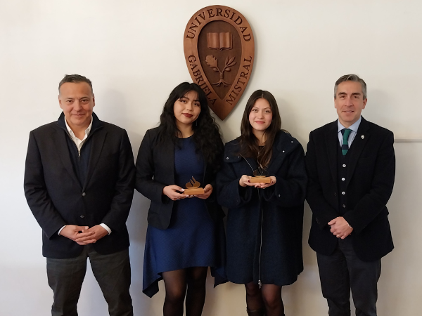 Mistralinas obtuvieron Beca Santander de Movilidad Internacional y cursarán un semestre en España