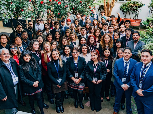 UGM y USS participan en encuentro sobre liderazgo en torno al legado de Gabriela Mistral