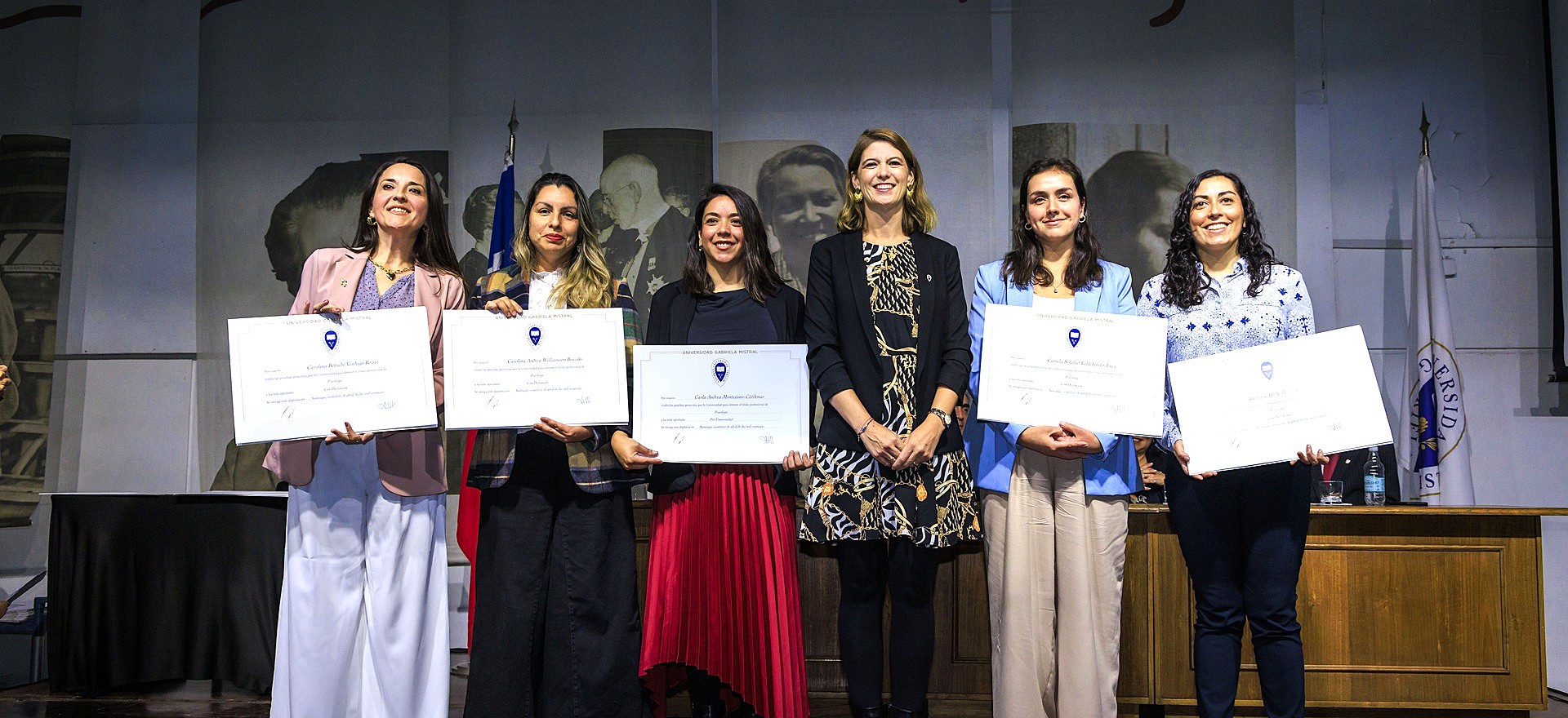 Universidad Gabriela Mistral celebró a sus egresados 2025-2026