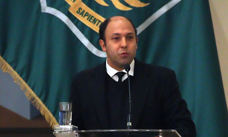 Director de Humanidades UGM dictó charla sobre terrorismo en la Academia de Ciencias Policiales de Carabineros