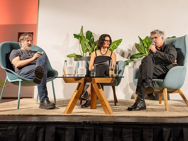 Decana Jeannette Plaut condujo conversatorio con los Premios Nacionales de Arquitectura 2026