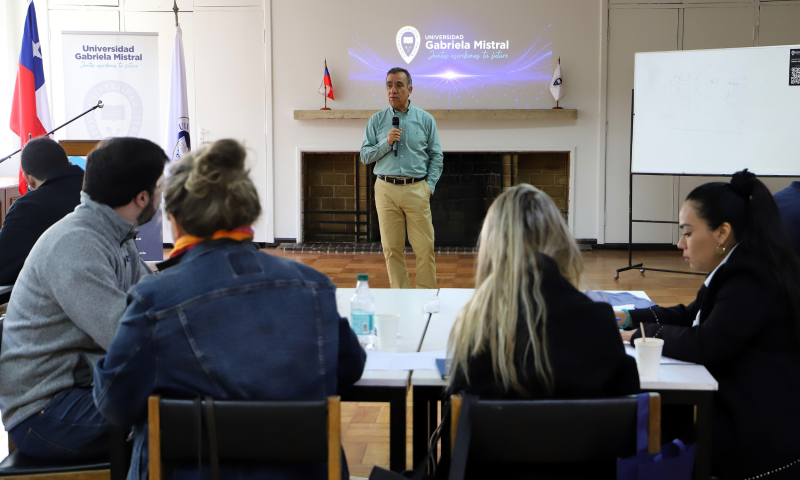 Magíster en Derecho de la Empresa realizó workshop para abordar estrategias de negociación