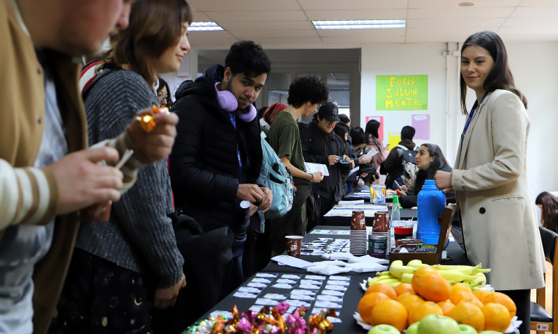 UGM conmemoró el Día Mundial de la Salud Mental con charla y feria para sus estudiantes