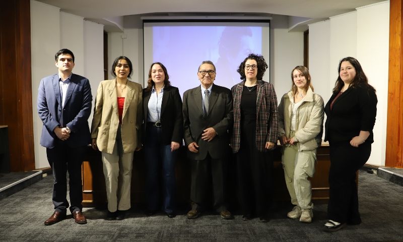 “Ideas educativas de Andrés Bello”: presentan libro sobre obra del autor del Código Civil chileno en Escuela de Derecho UGM